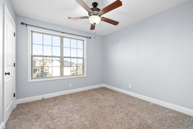 961 Bonellis Ln, Clarksville, TN 37040