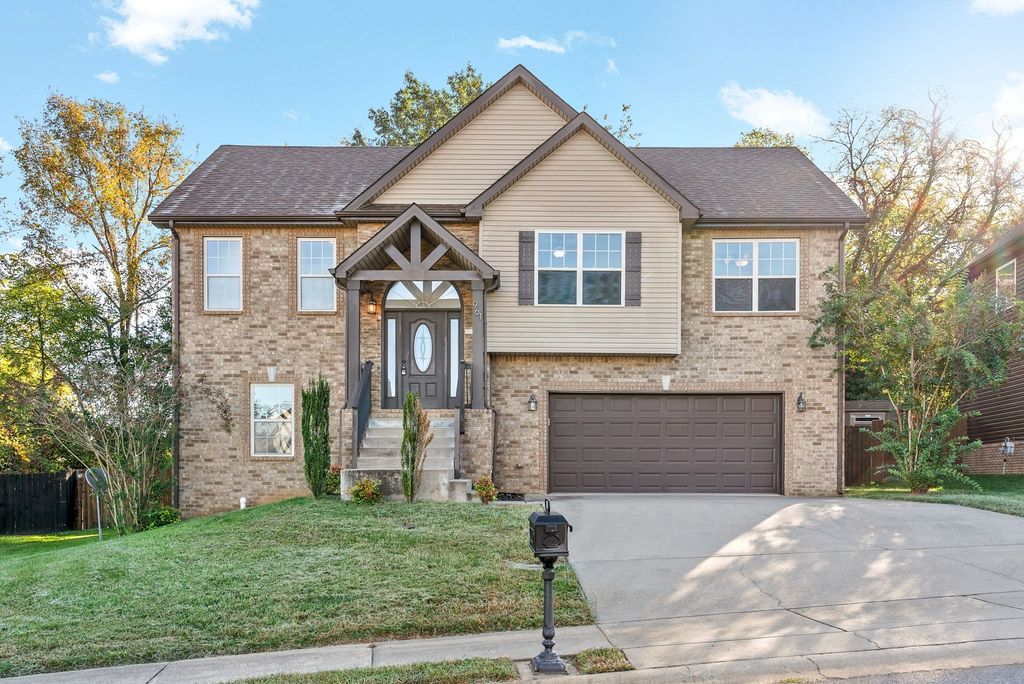 961 Bonellis Ln, Clarksville, TN 37040