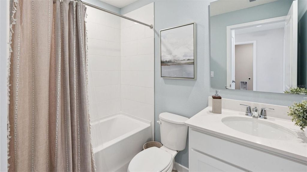 Image 11 of property listing at 988 PINEWOOD STREET, Kissimmee, FL 34744