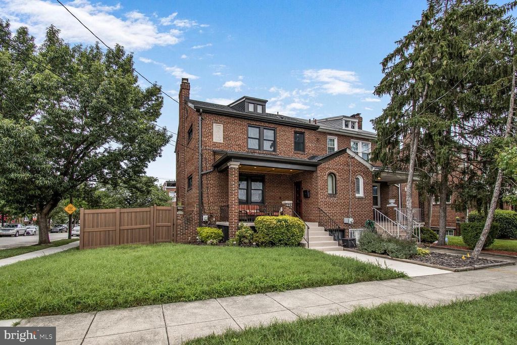 621 QUACKENBOS ST NW, Washington, DC 20011