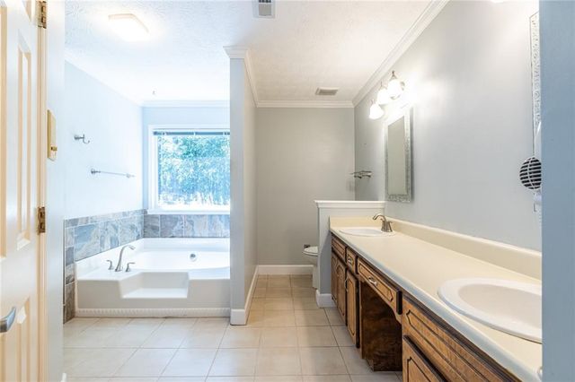 215 Valley Brook Trail, Jonesboro, GA 30238