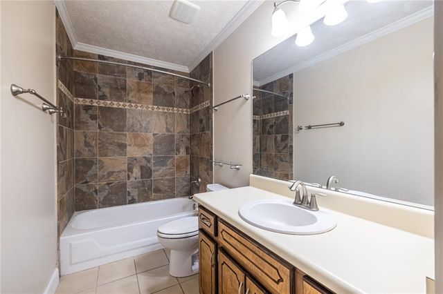 215 Valley Brook Trail, Jonesboro, GA 30238
