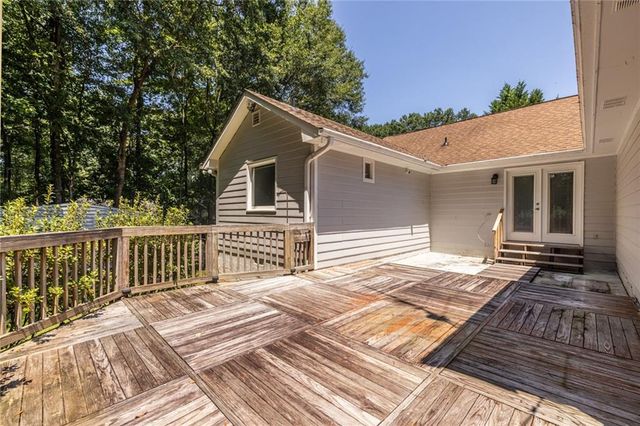 215 Valley Brook Trail, Jonesboro, GA 30238