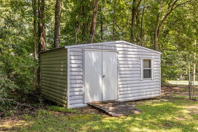 215 Valley Brook Trail, Jonesboro, GA 30238