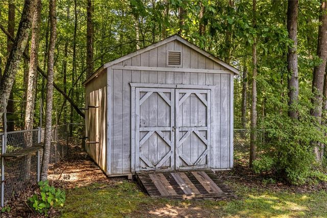 215 Valley Brook Trail, Jonesboro, GA 30238