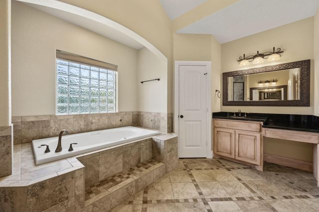 5041 Rimrock Pass, Montgomery, TX 77316