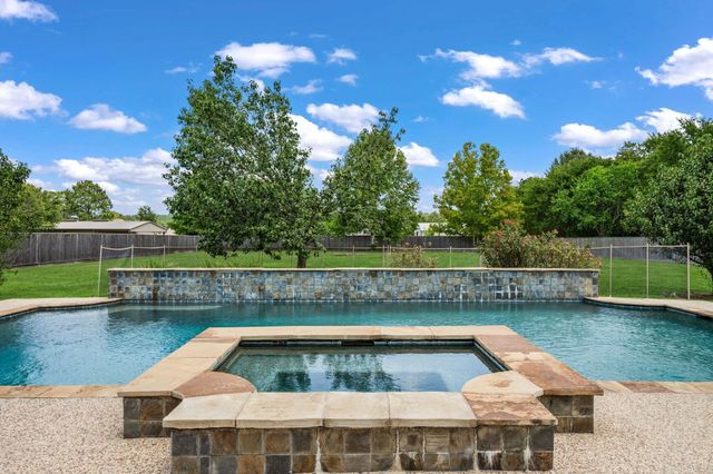 5041 Rimrock Pass, Montgomery, TX 77316