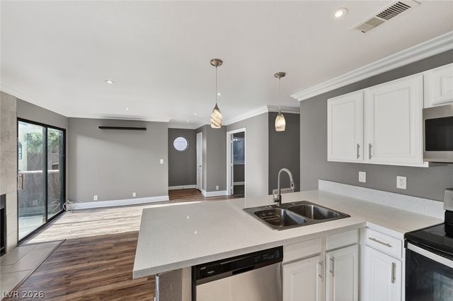 4050 Pacific Harbors Drive 216, Las Vegas, NV 89121