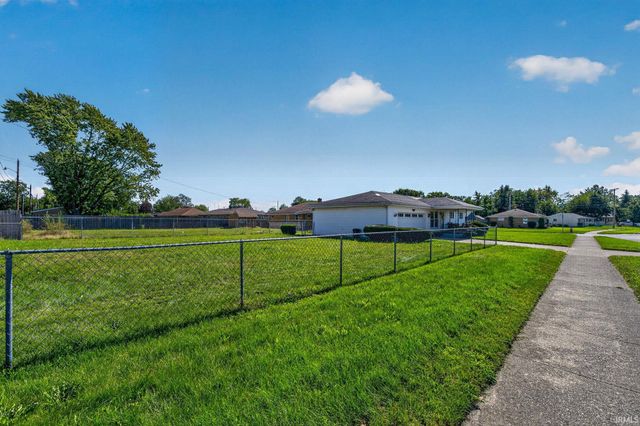 450 S Lombardy Drive, South Bend, IN 46619