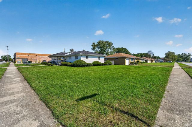 450 S Lombardy Drive, South Bend, IN 46619