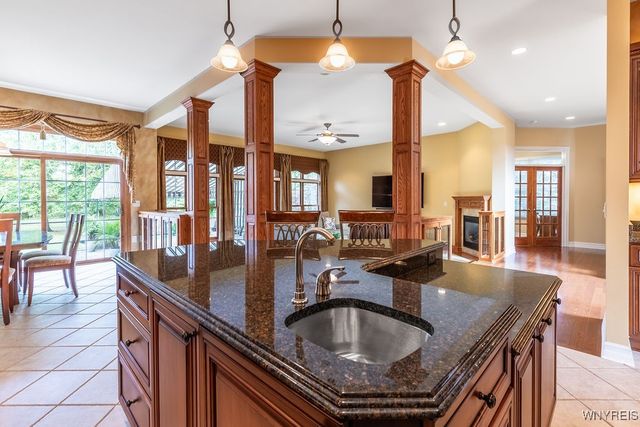 81 Hidden Oaks Court, Grand Island, NY 14072