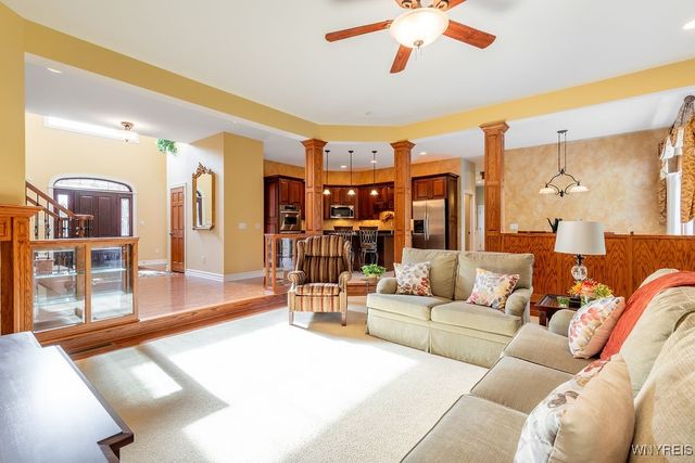 81 Hidden Oaks Court, Grand Island, NY 14072