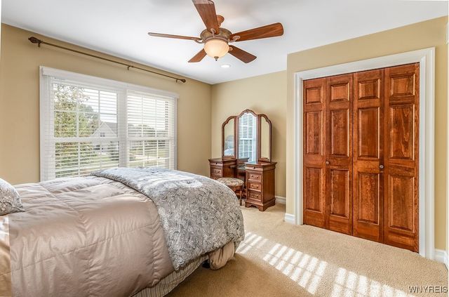 81 Hidden Oaks Court, Grand Island, NY 14072