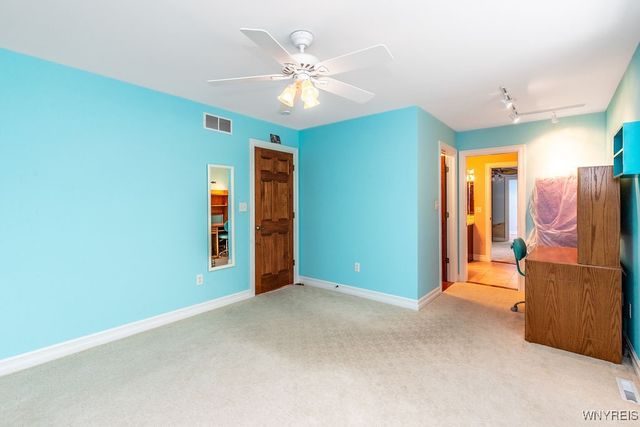 81 Hidden Oaks Court, Grand Island, NY 14072