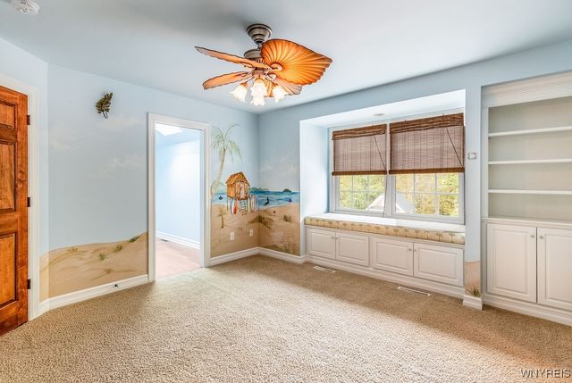 81 Hidden Oaks Court, Grand Island, NY 14072