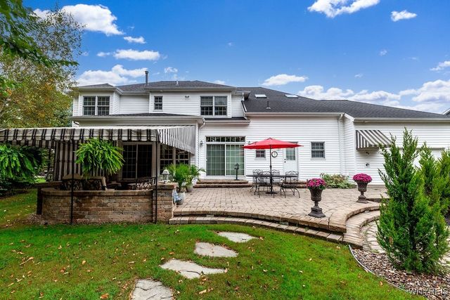 81 Hidden Oaks Court, Grand Island, NY 14072