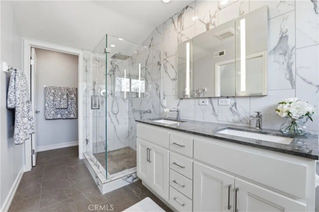 13 Firestone 5, Irvine, CA 92614