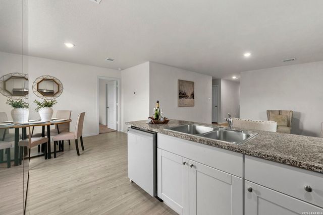 9806 Munster, Schertz, TX 78154