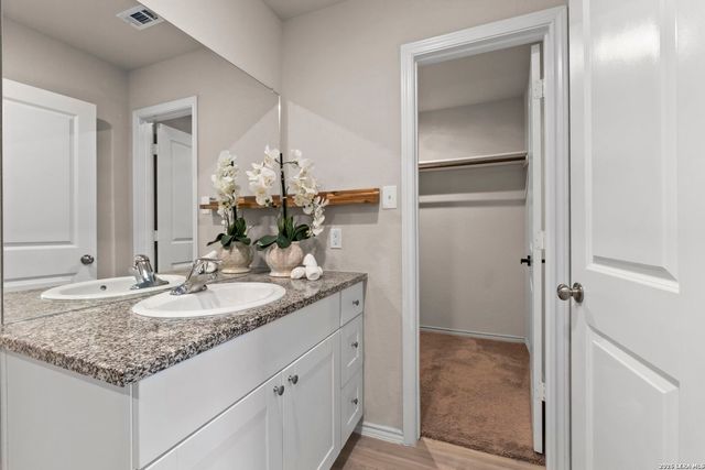 9806 Munster, Schertz, TX 78154