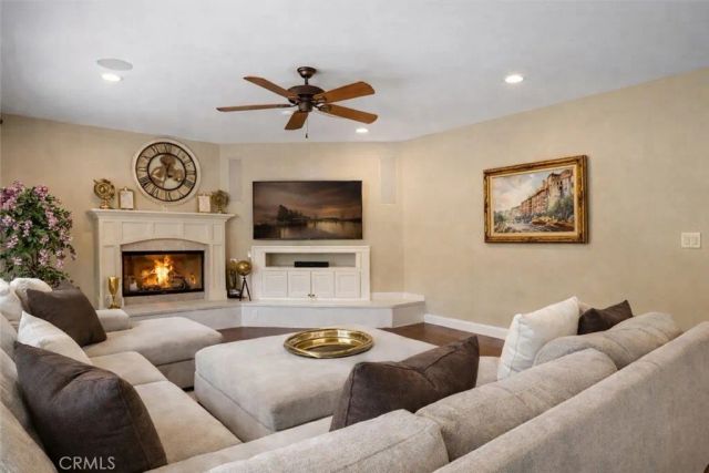 15257 Saddleback, Canyon Country, CA 91387