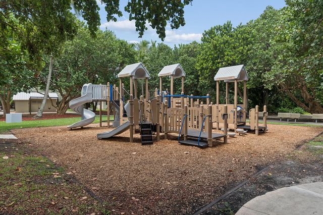 255 High Point Court C, Boynton Beach, FL 33435
