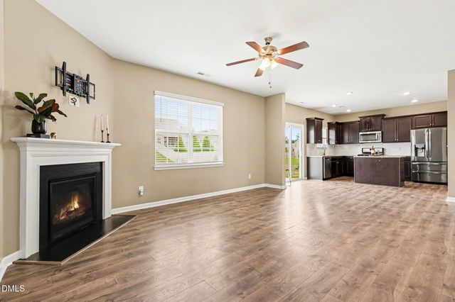 480 N Great White Way, Clayton, NC 27527