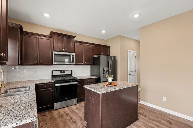480 N Great White Way, Clayton, NC 27527