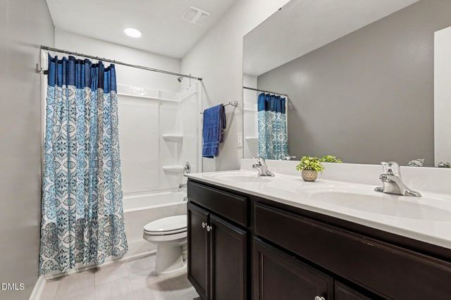 480 N Great White Way, Clayton, NC 27527