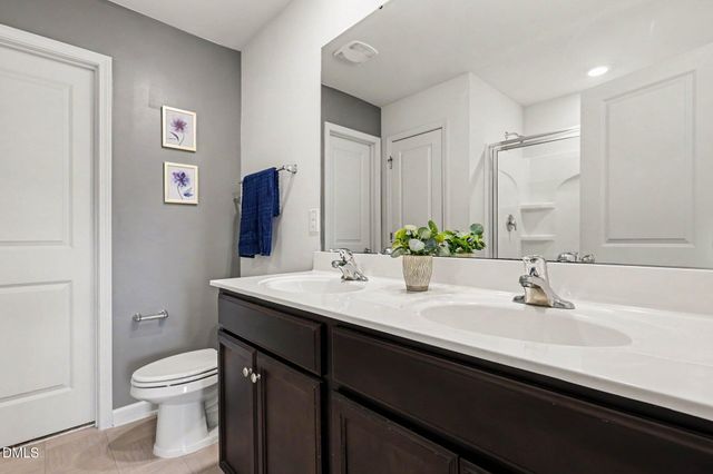 480 N Great White Way, Clayton, NC 27527