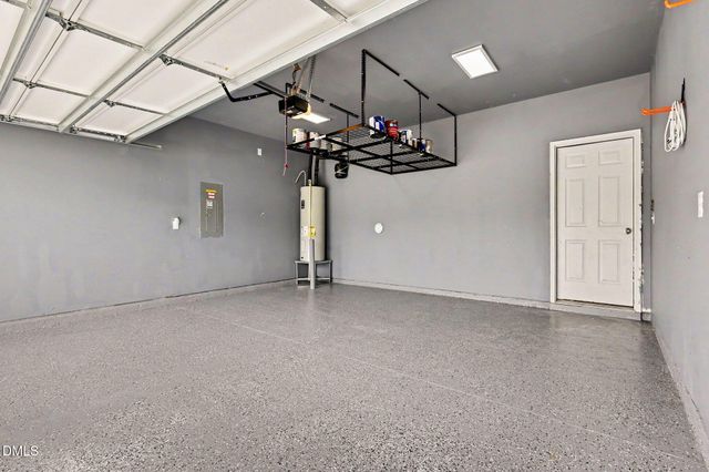480 N Great White Way, Clayton, NC 27527
