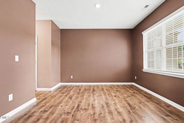 480 N Great White Way, Clayton, NC 27527