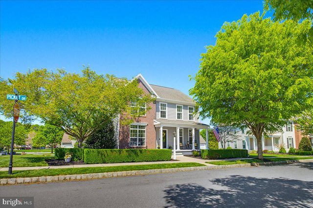1400 PICKET DR, Lancaster, PA 17601