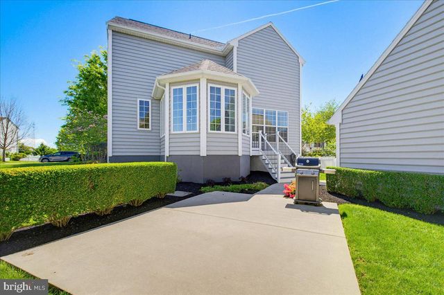 1400 PICKET DR, Lancaster, PA 17601