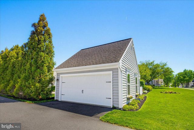 1400 PICKET DR, Lancaster, PA 17601