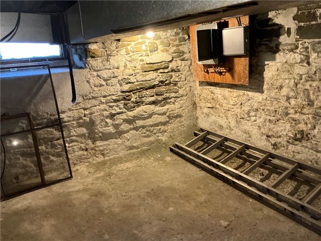 831 Dounton Way, Allegheny West, PA 15233