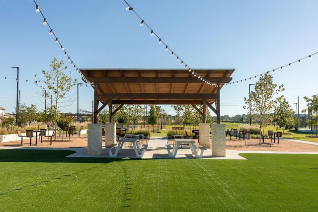 19818 Sienna Green Drive, Hockley, TX 77447