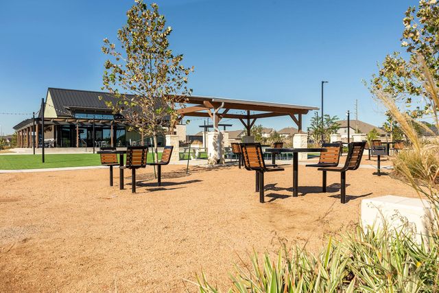 19818 Sienna Green Drive, Hockley, TX 77447