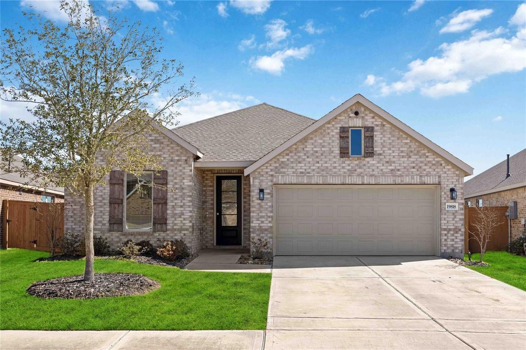 19818 Sienna Green Drive, Hockley, TX 77447