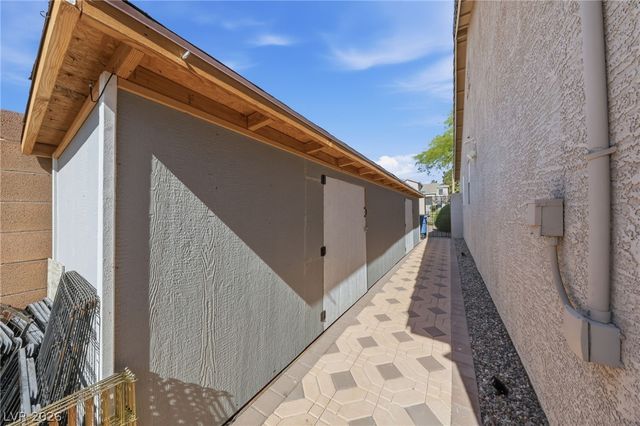 1763 Crystal Stream Avenue, Henderson, NV 89012