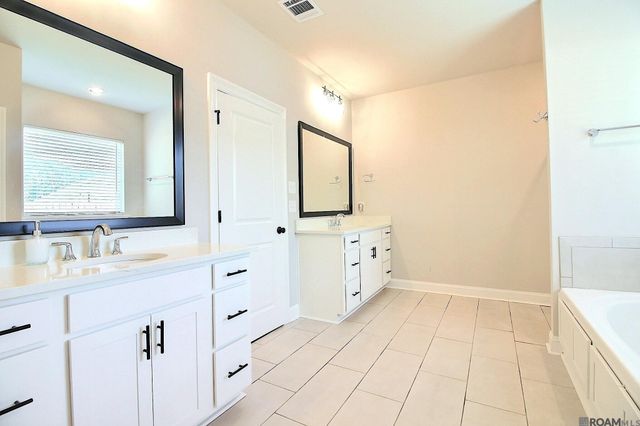 10462 Highcrest Dr, Denham Springs, LA 70706