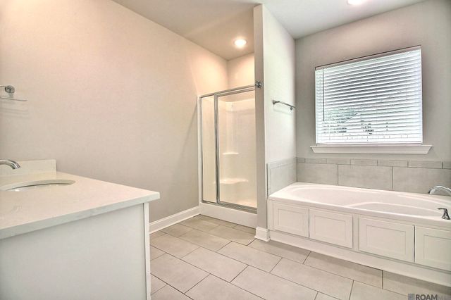 10462 Highcrest Dr, Denham Springs, LA 70706