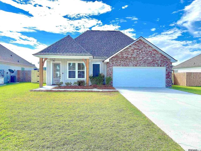 10462 Highcrest Dr, Denham Springs, LA 70706