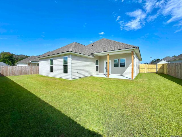 10462 Highcrest Dr, Denham Springs, LA 70706