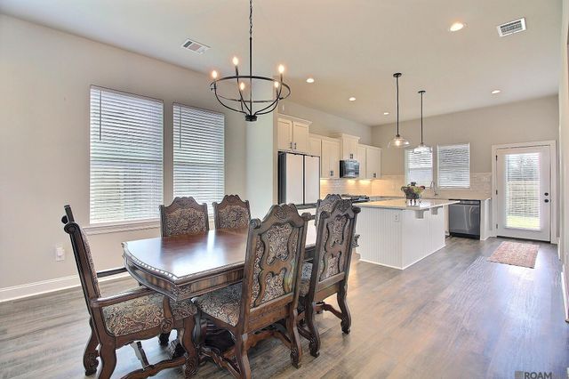 10462 Highcrest Dr, Denham Springs, LA 70706