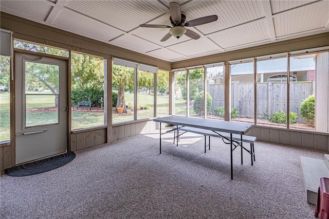 1804 S Nicklaus Drive, Clinton, MO 64735