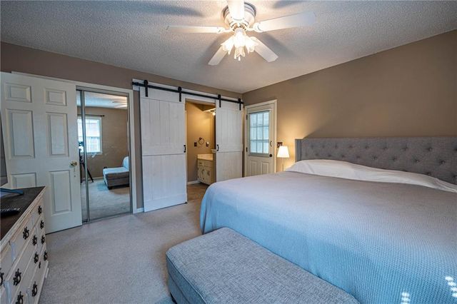 1804 S Nicklaus Drive, Clinton, MO 64735