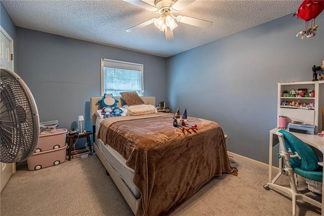 1804 S Nicklaus Drive, Clinton, MO 64735