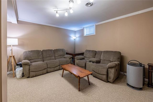 1804 S Nicklaus Drive, Clinton, MO 64735