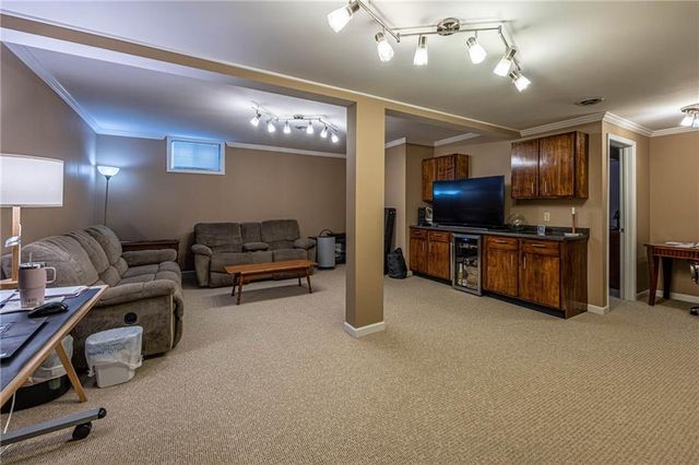 1804 S Nicklaus Drive, Clinton, MO 64735