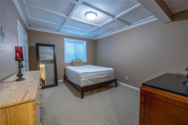 1804 S Nicklaus Drive, Clinton, MO 64735